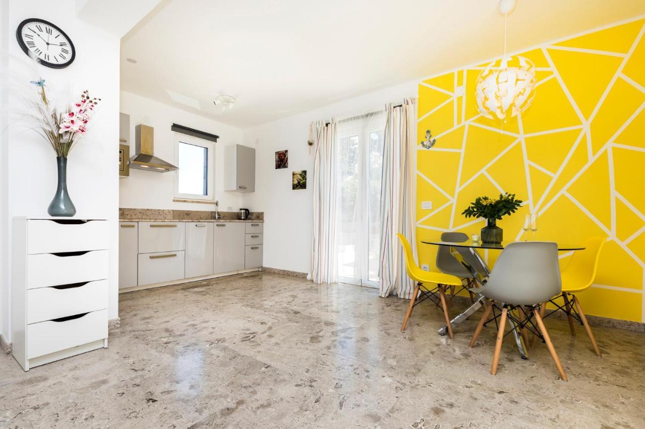 Apartment Apsyrtides Mali Losinj Exterior photo